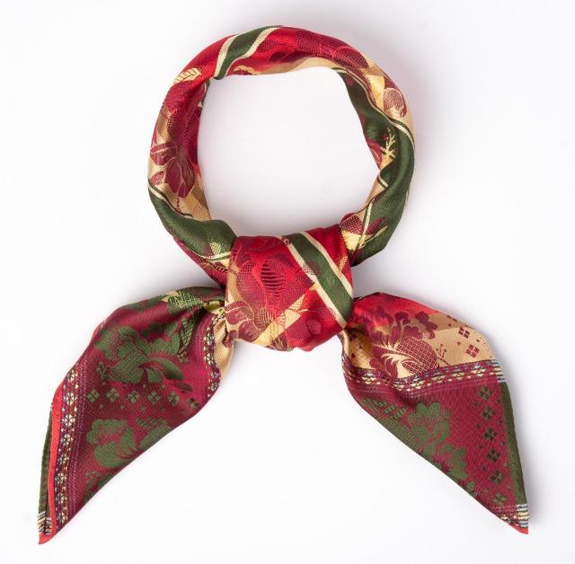 Gabriella silkeskjerf 70x70cm 100% silke farge 47