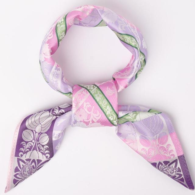 Mimmi silkeskjerf 70x70cm 100% silke farge 22